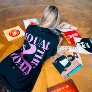 Oversized T-shirt – EQUAL black