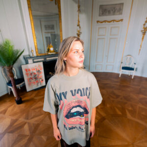 Oversized T-shirt – VOICE sand