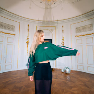 Oversized Cropped Longsleeve – CROPPED DARK GREEN FEMALE